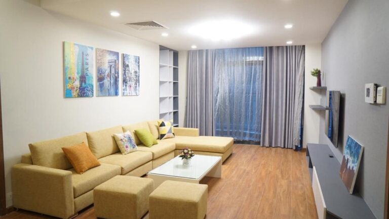 Cho thuê căn hộ Discover Complex Cầu Giấy 3 Ngủ Tháng 5/2023